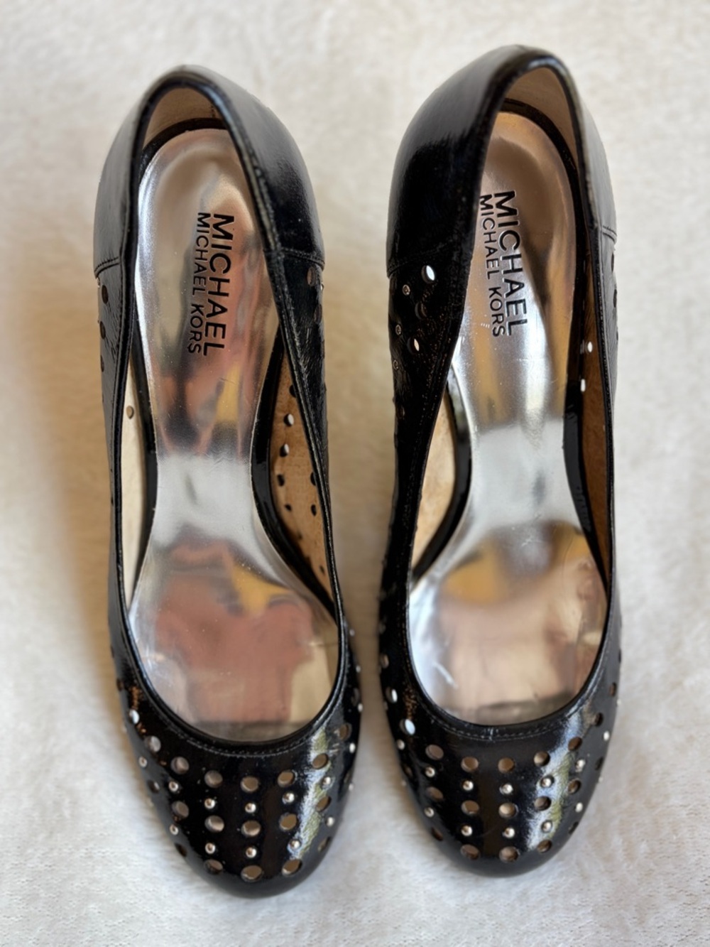 MICHAEL Michael Kors Black Studded Leather Round Toe Pumps Women's Size 8.5M